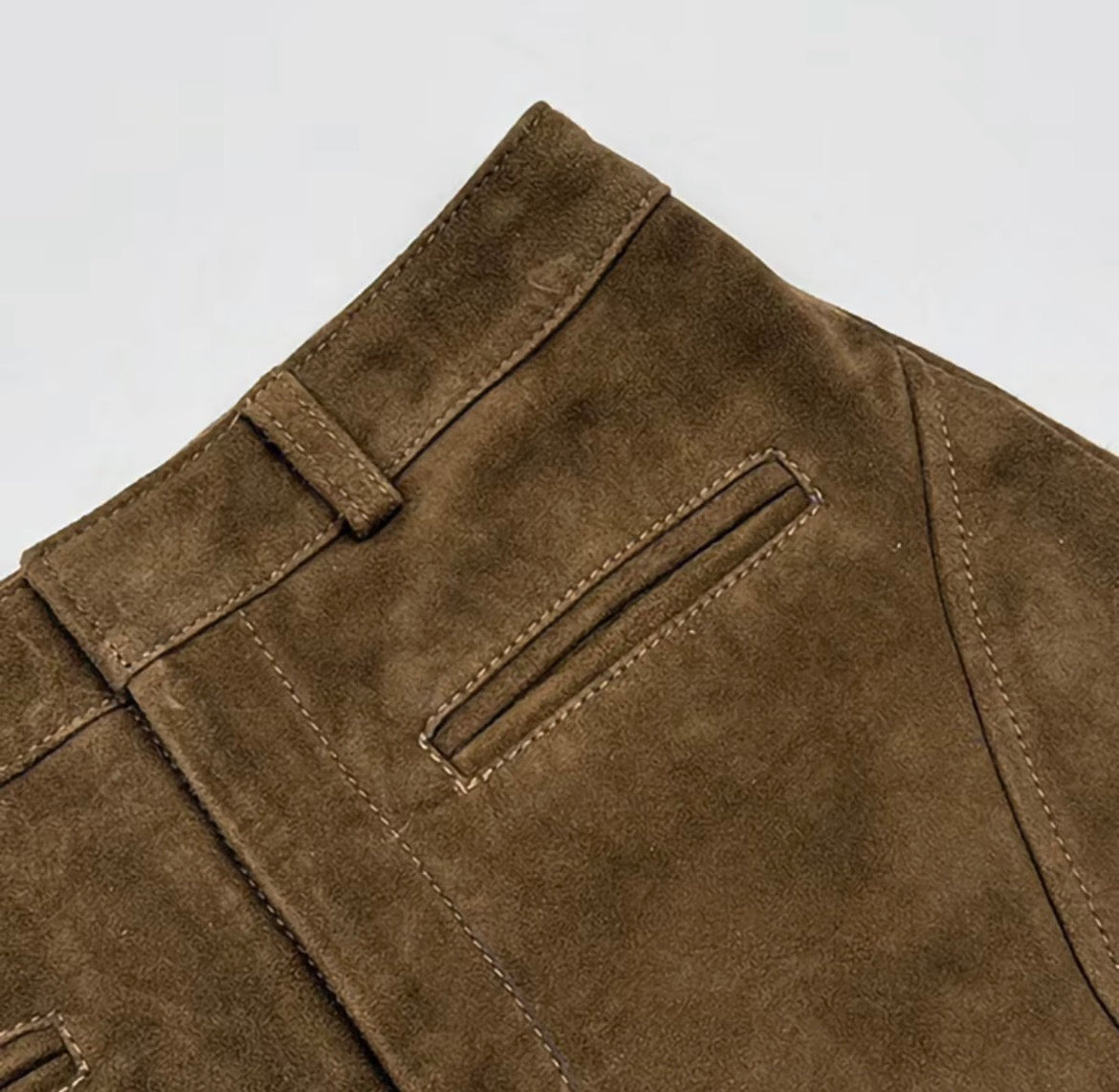 The MAMI LEATHER SHORTS